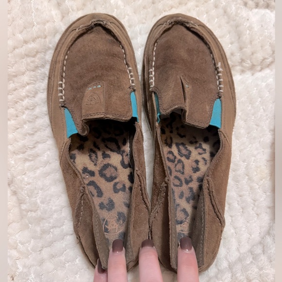 WOMENS ARIAT SLIP ON SHOES - Picture 2 of 3